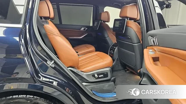 BMW X7 (G07) 2022 Черный из Кореи, фото 3