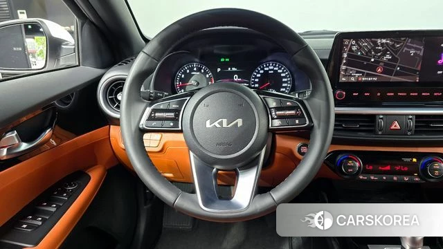 Kia The New K3 2nd generation 2022 Белый из Кореи, фото 3