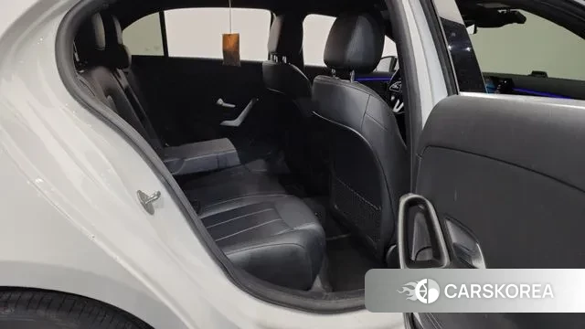 Mercedes-Benz A-Class W177 2023 Белый из Кореи, фото 3