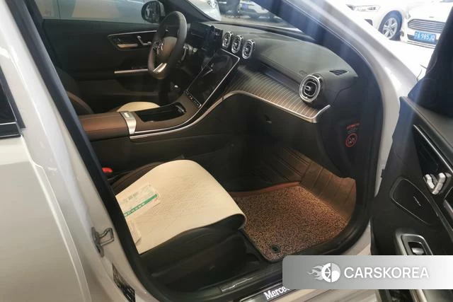 Mercedes-Benz Class C 2024 Белый из Китая, фото 3