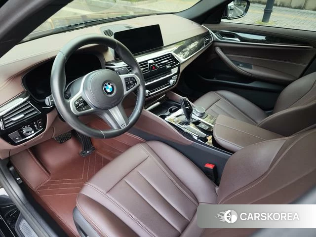 BMW 5 series 2020 Черный из Китая, фото 3