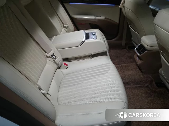 Hyundai Grandeur Hybrid (GN7) 2024 Жемчужный цвет из Кореи, фото 3