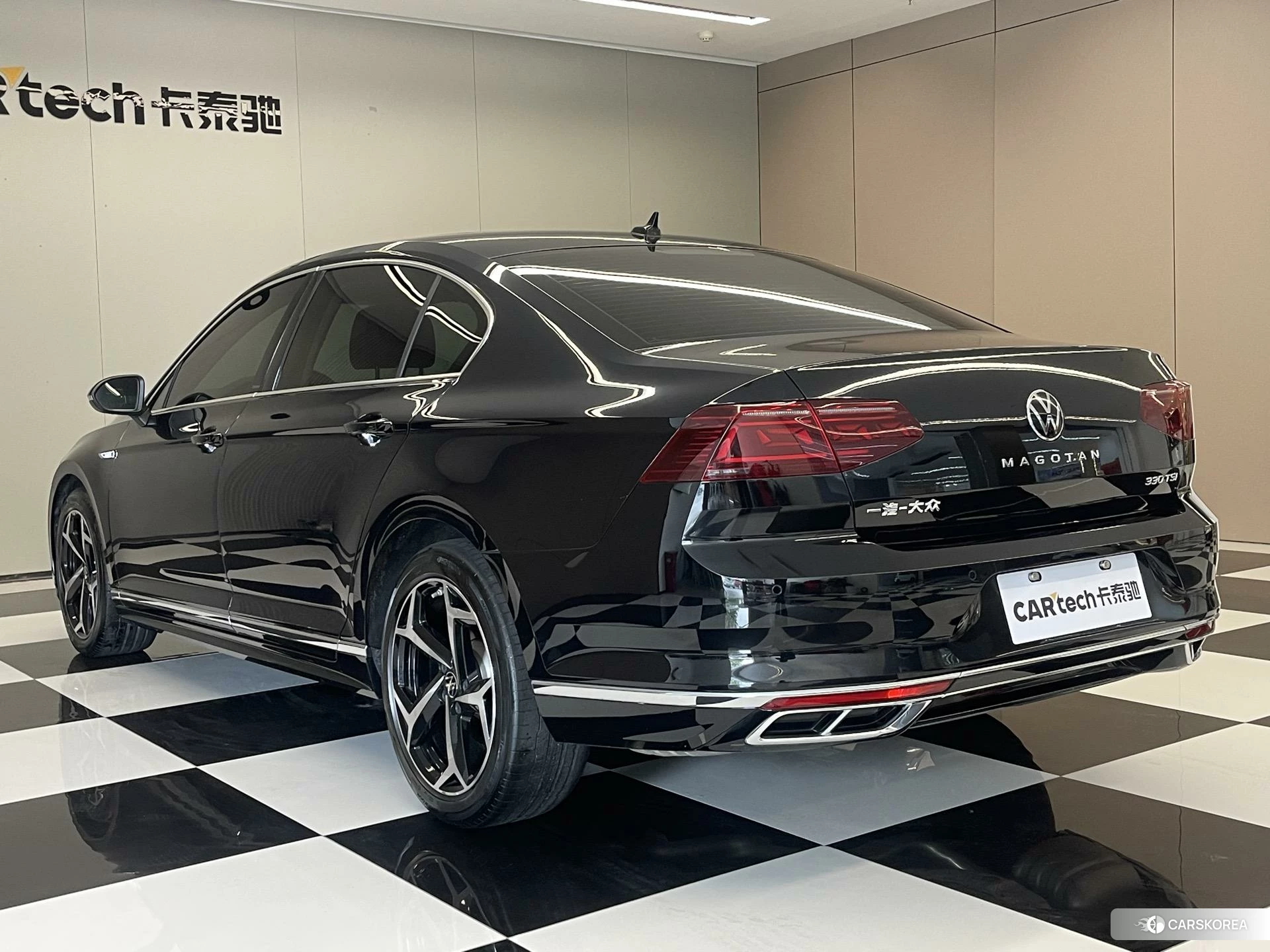 Volkswagen Magotan 2024 Черный из Китая, фото 3