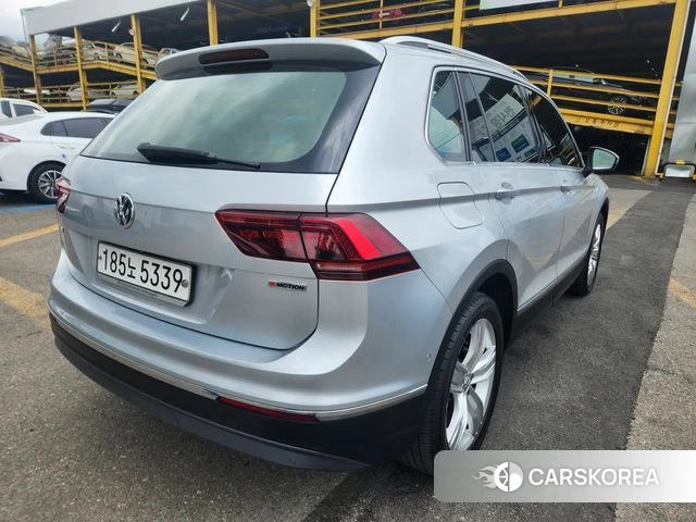 Volkswagen Tiguan second Generation 2020 Серебристо-серый из Кореи, фото 3