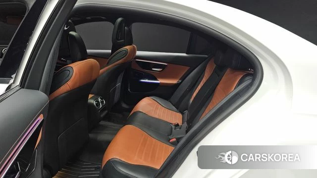 Mercedes-Benz C-Class W206 2022 Белый из Кореи, фото 3