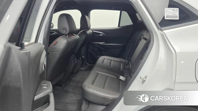 Chevrolet (GM Daewoo) Trax Crossover 2023 Белый из Кореи, фото 3