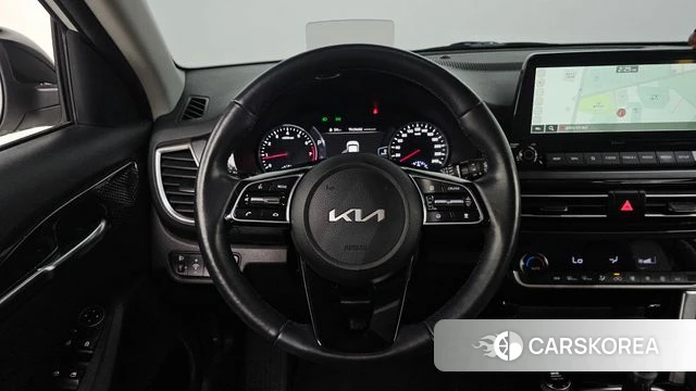 Kia Seltos 2022 Белый из Кореи, фото 3