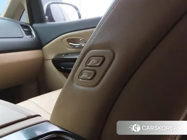 Kia The New Carnival 2019 Белый из Кореи, фото 3