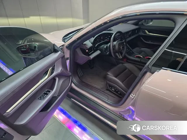 Porsche Taycan 2022 Розовый из Кореи, фото 3