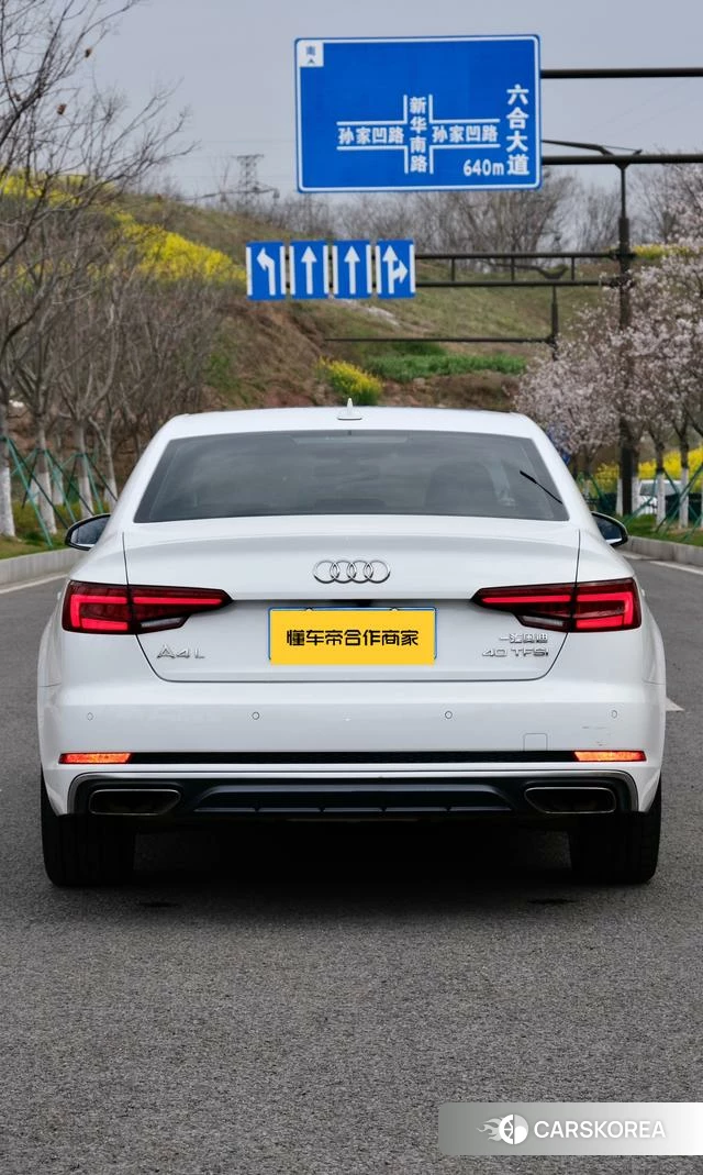 Audi A4L 2019 Белый из Китая, фото 3