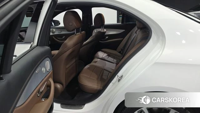 Mercedes-Benz E-Class W213 2021 Белый из Кореи, фото 3