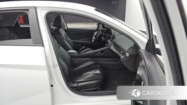 Hyundai Avante (CN7) 2022 Белый из Кореи, фото 3