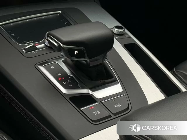 Audi Q5L 2021 Синий из Китая, фото 3
