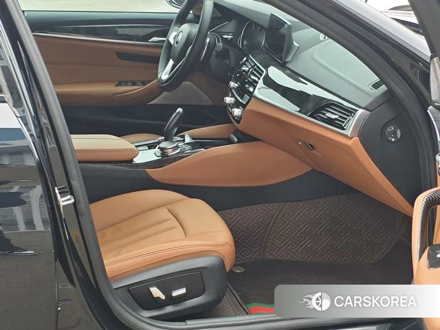 BMW 5 series 2018 Синий из Китая, фото 3