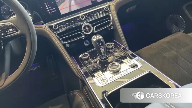 Bentley Flying Spur 3rd Generation 2024 Желтый из Кореи, фото 3