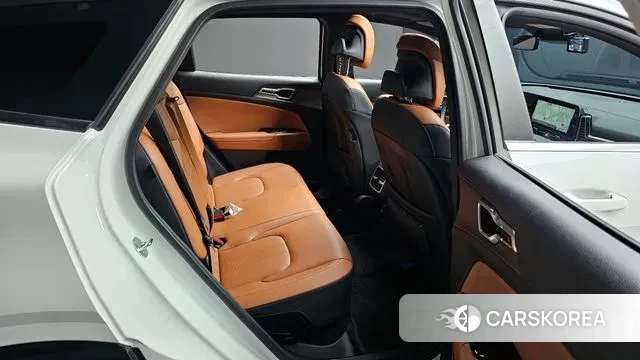 Kia Sportage 5th Generation Hybrid 2024 Белый из Кореи, фото 3