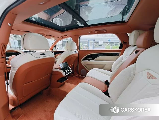 Bentley Tim Yue 2024 Белый из Китая, фото 3