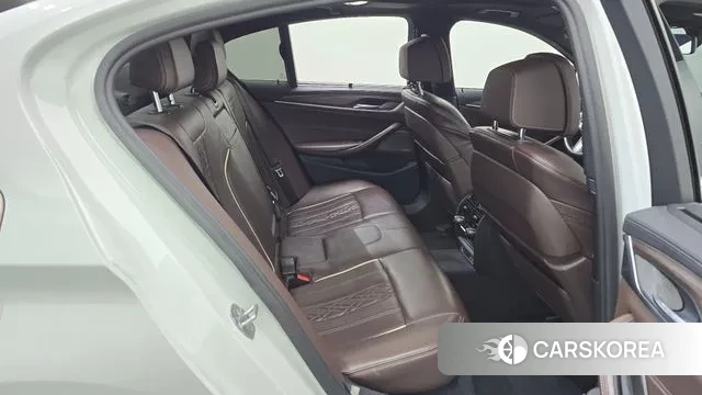 BMW 5 Series (G30) 2020 Белый из Кореи, фото 3