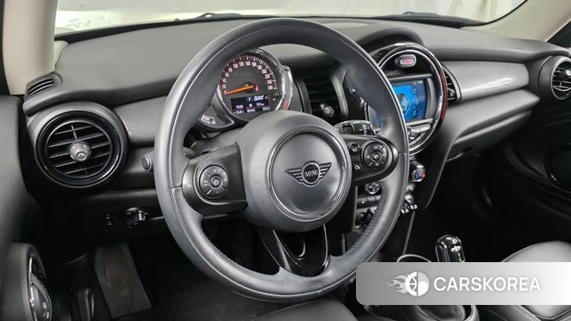 Mini Cooper 2020 Жемчужный цвет из Кореи, фото 3