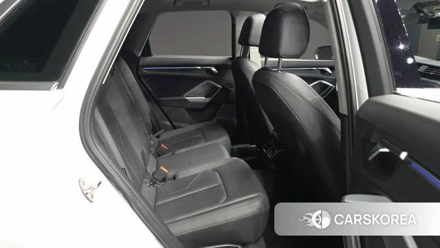 Audi Q3 (F3) 2020 Белый из Кореи, фото 3