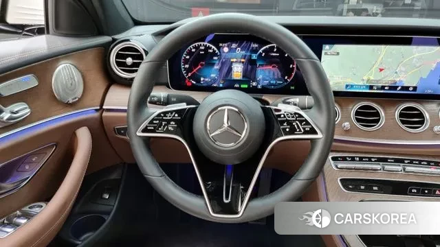 Mercedes-Benz E-Class W213 2023 Белый из Кореи, фото 3