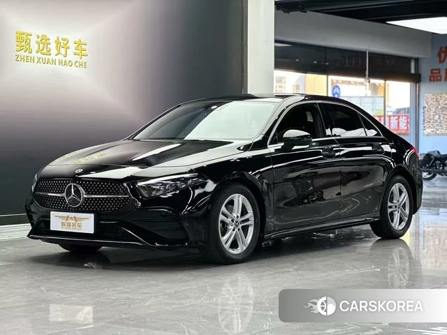 Mercedes-Benz Class A 2024 Черный из Китая, фото 3