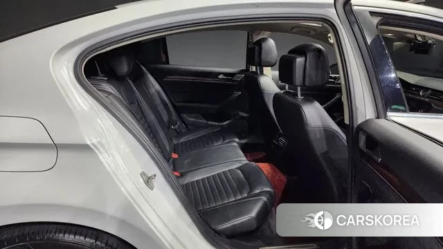 Volkswagen Passat GT (B8) 2018 Белый из Кореи, фото 3