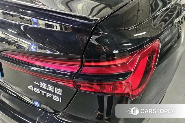 Audi A6L 2022 Черный из Китая, фото 3