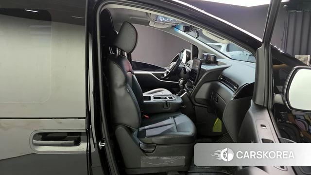 Hyundai Staria 2024 Черный из Кореи, фото 3