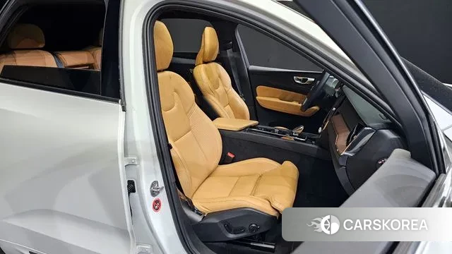 Volvo XC60 second Generation id 2900116 из Кореи 3