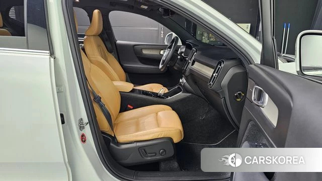 Volvo XC40 2019 Белый из Кореи, фото 3