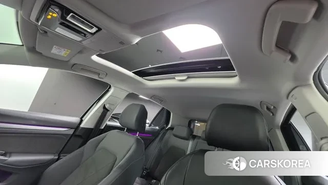 Volkswagen Golf 8th Generation 2022 Черный из Кореи, фото 3