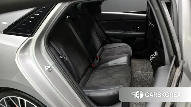 Hyundai Avante (CN7) 2022 Серебристо-серый из Кореи, фото 3