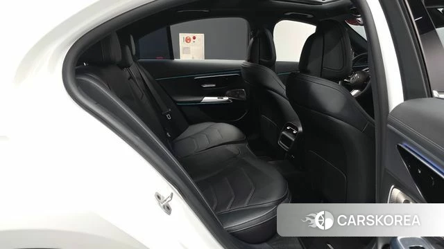 Mercedes-Benz E-Class W214 2024 Белый из Кореи, фото 3