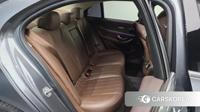 Mercedes-Benz E-Class W213 2018 Серый из Кореи, фото 3