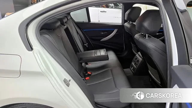 BMW 3 Series (F30) 2018 Белый из Кореи, фото 3