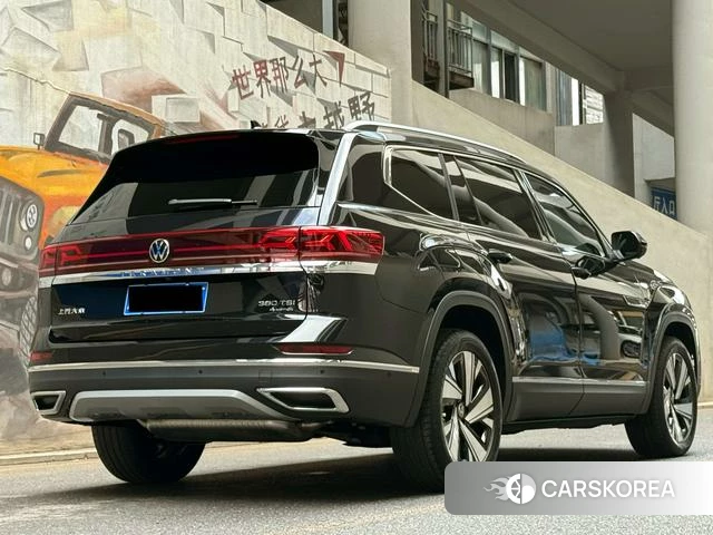 Volkswagen Tourang 2024 Черный из Китая, фото 3