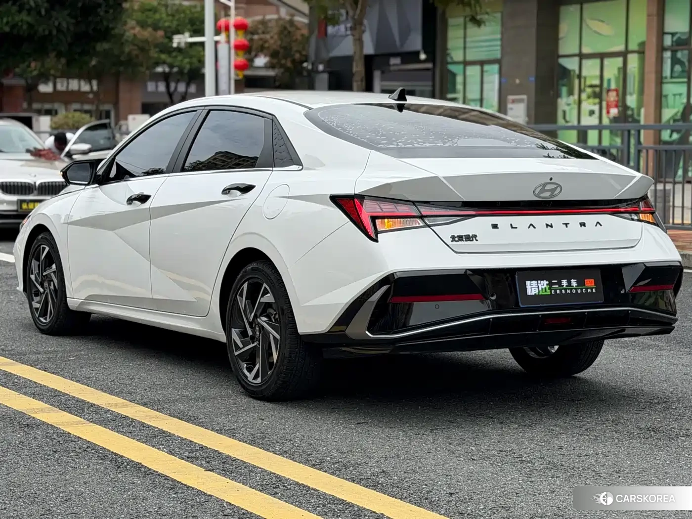 Hyundai Elantra 2023 Белый из Китая, фото 3