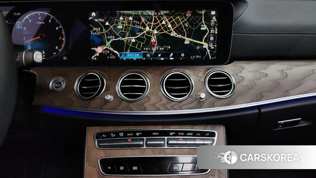 Mercedes-Benz E-Class W213 2023 Белый из Кореи, фото 3