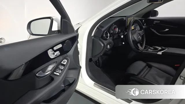 Mercedes-Benz C-Class W205 2018 Белый из Кореи, фото 3