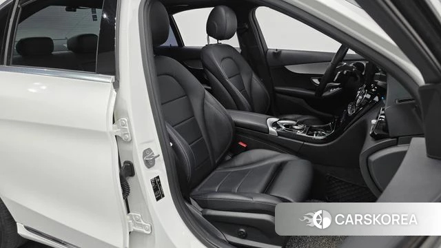 Mercedes-Benz C-Class W205 2018 Белый из Кореи, фото 3