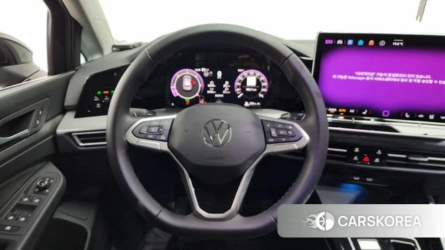 Volkswagen Golf 8th Generation 2026 Черный из Кореи, фото 3