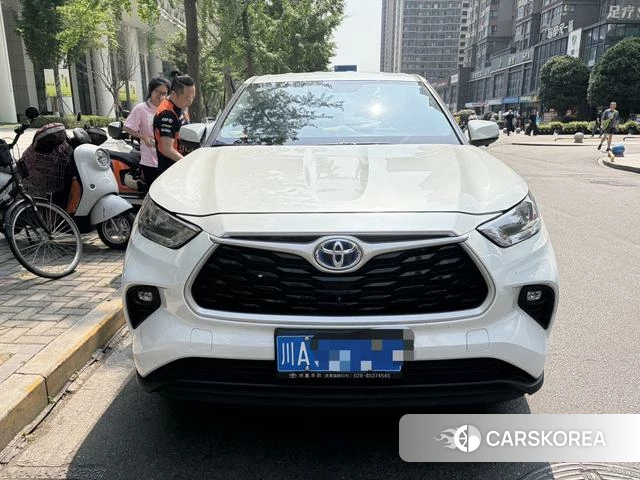 Toyota Highlander 2022 Белый из Китая, фото 3
