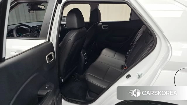 Hyundai Venue 2024 Белый из Кореи, фото 3