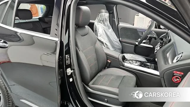 Mercedes-Benz GLA - Class H247 2025 Черный из Кореи, фото 3