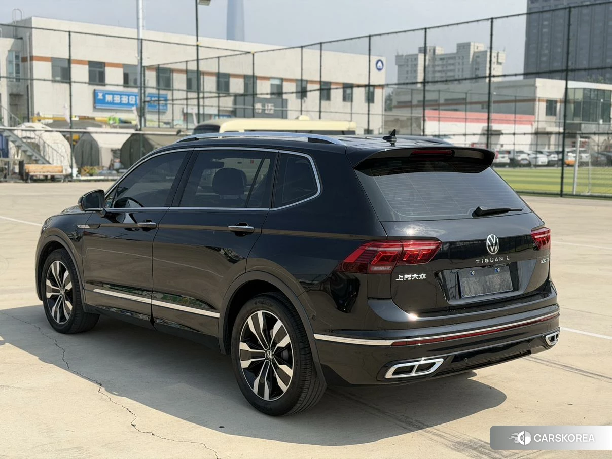 Volkswagen Tiguan L 2021 Черный из Китая, фото 3