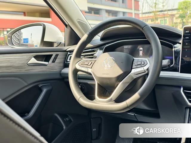 Volkswagen Sagitar 2025 Белый из Китая, фото 3