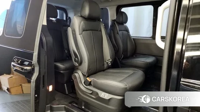 Hyundai Staria 2024 Черный из Кореи, фото 3