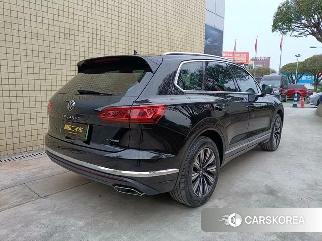 Volkswagen Touareg PHEV 2021 Черный из Китая, фото 3