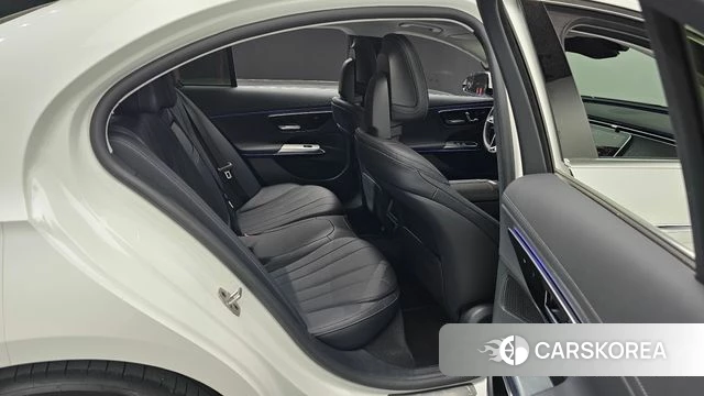 Mercedes-Benz E-Class W214 2024 Белый из Кореи, фото 3